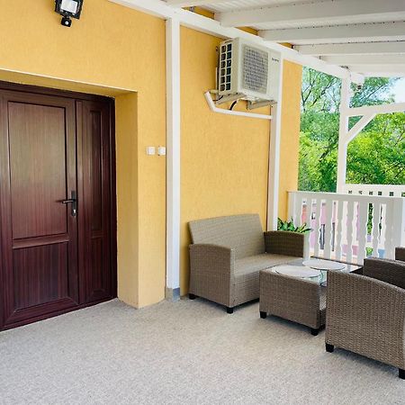 Casa Alex Si Daiana Appartement Orşova Buitenkant foto