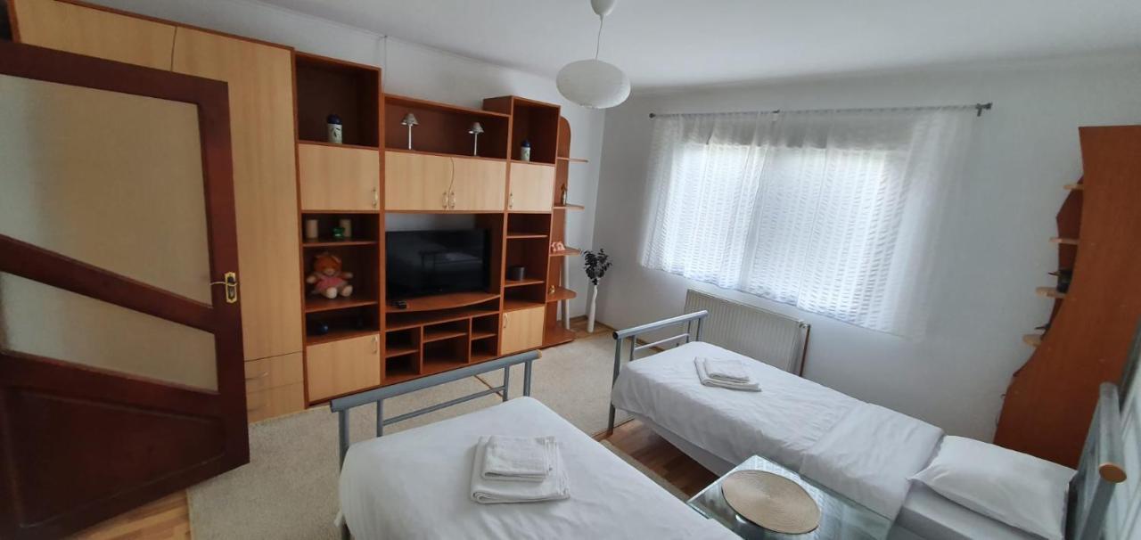 Casa Alex Si Daiana Appartement Orşova Buitenkant foto