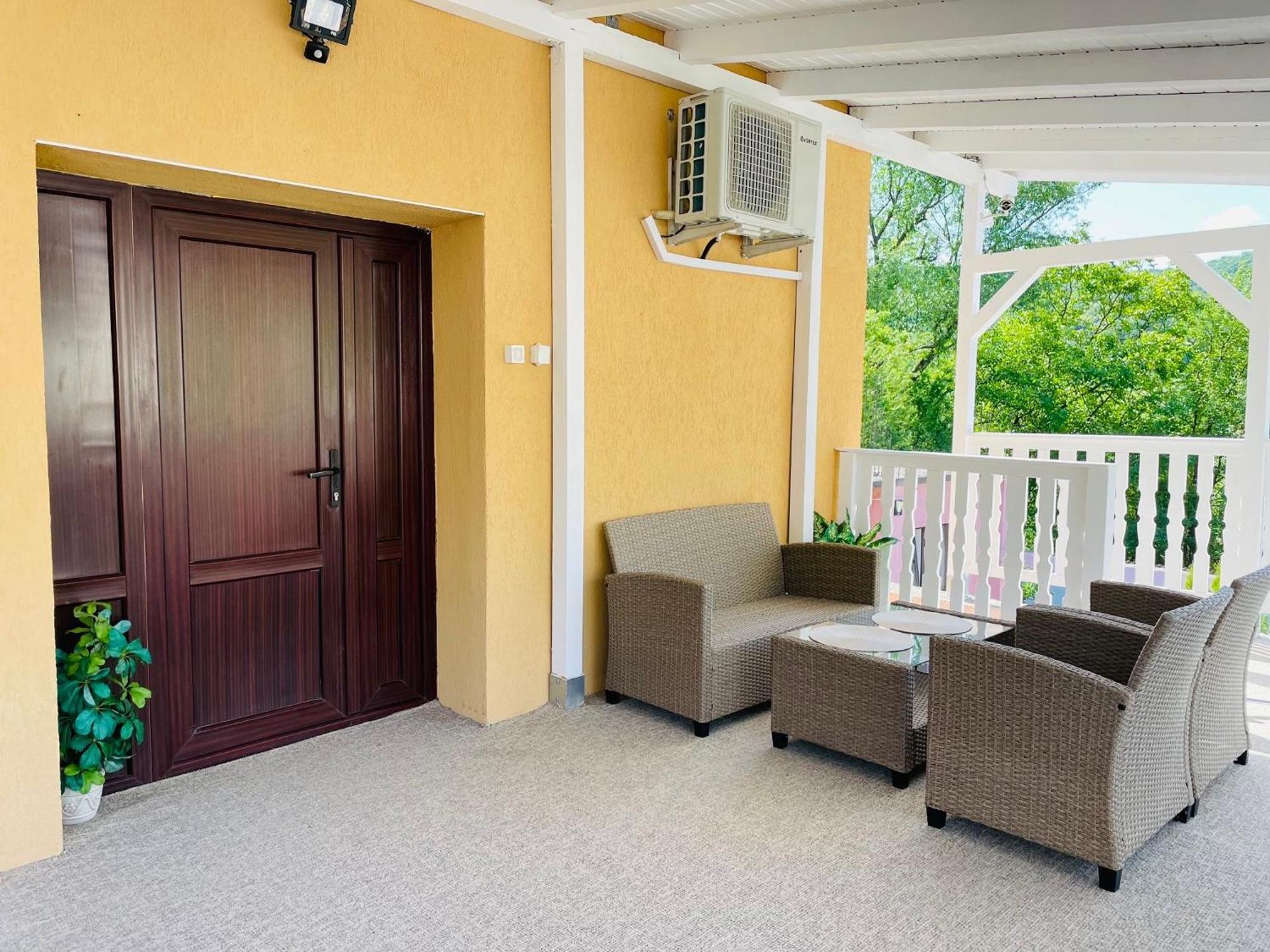 Casa Alex Si Daiana Appartement Orşova Buitenkant foto